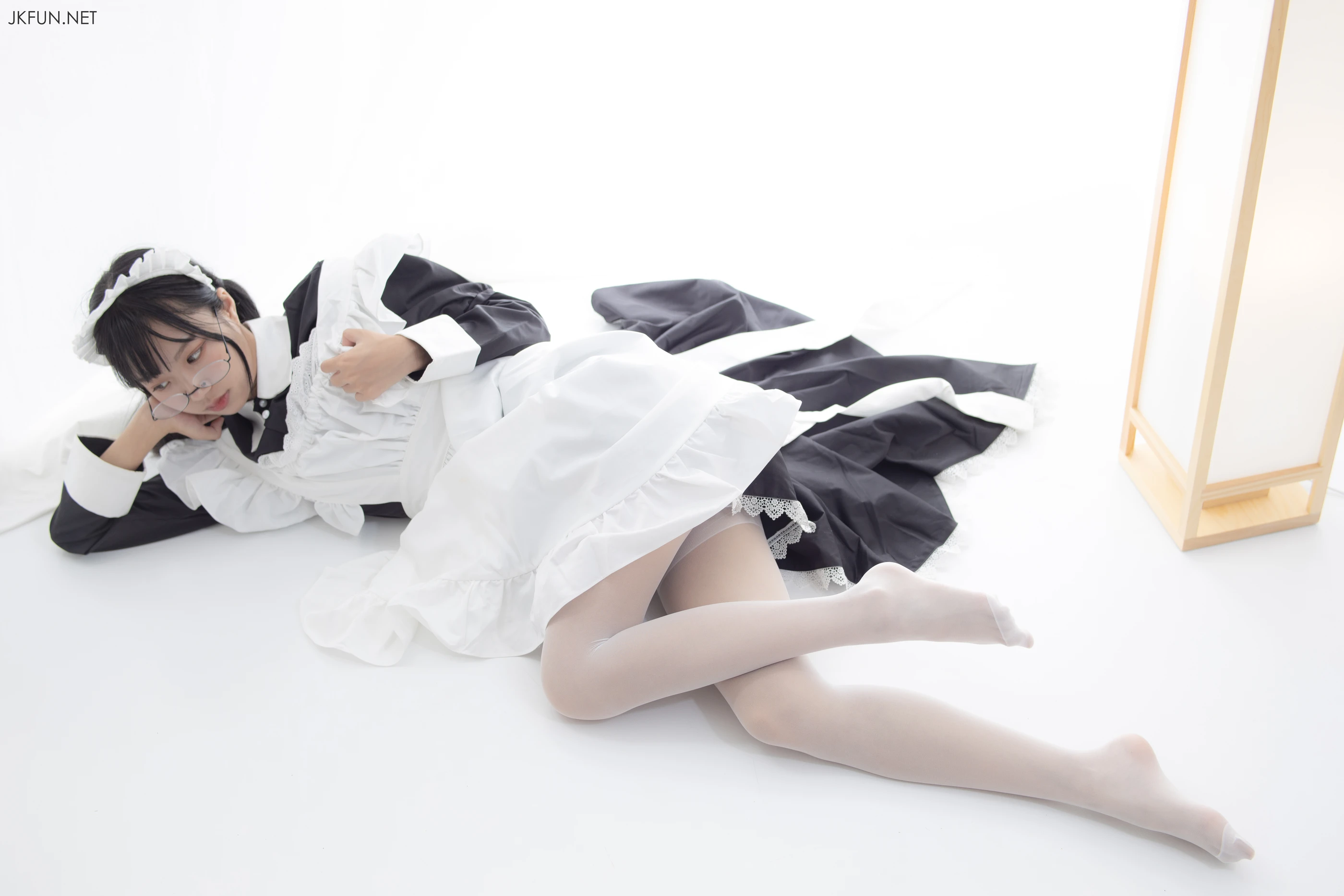 森萝财团 [JKFUN-017] 眼镜白丝女仆 [127P 1V]插图8
